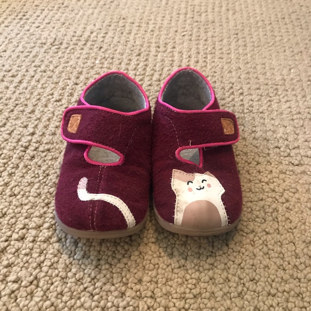 Girls shoes